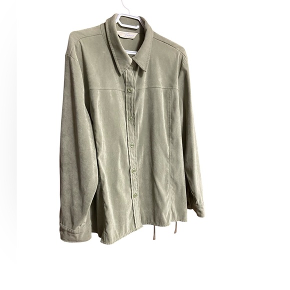 🌟Women Green Button-Down Shacket Style - Picture 6 of 8